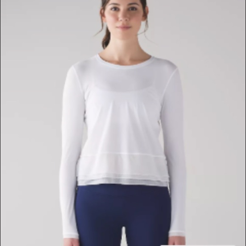 Lulu white size 4 long sleeve shirt